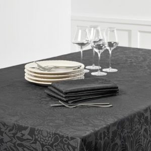 linens and tableware